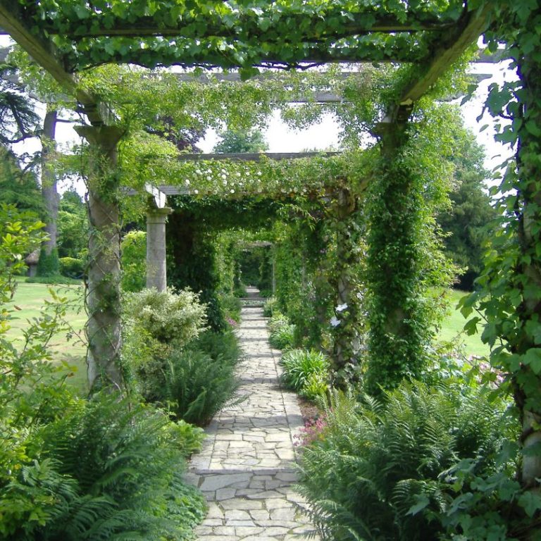 England2-104-1080×810